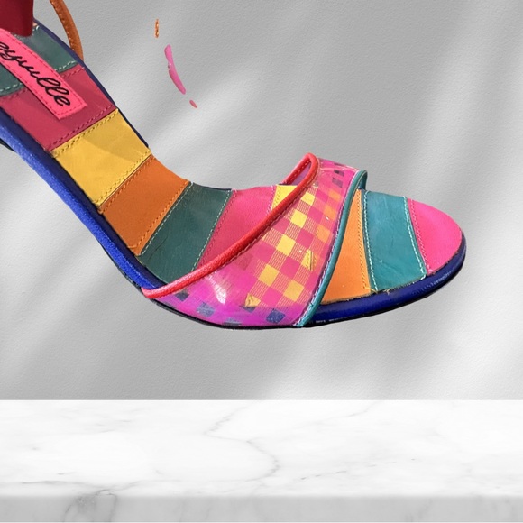 Betsey Johnson Colorful Acrylic Sandals NWT 7 1/2 - Picture 5 of 8